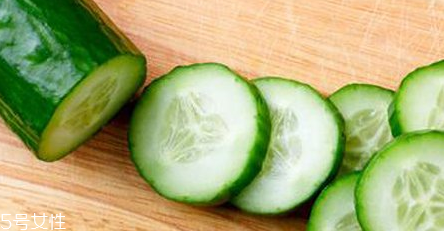 自制爽膚水敏感肌能用嗎 自制爽膚水注意事項 自制爽膚水敏感肌能用嗎 自制爽膚水注意事項