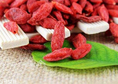 枸杞是發(fā)物嗎？枸杞屬于發(fā)物嗎？