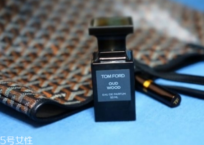 男生用什么香水比較好 男士香水選購(gòu)小技巧 男生用什么香水比較好 男士香水選購(gòu)小技巧