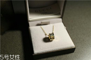 項(xiàng)鏈金色好看還是銀色好看？項(xiàng)鏈金色和銀色哪個(gè)好