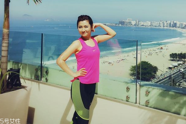 止汗劑和體香膏什么區(qū)別 止汗劑和體香膏哪個(gè)好 止汗劑和體香膏什么區(qū)別 止汗劑和體香膏哪個(gè)好