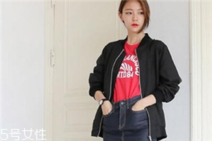 紅色t恤衫配什么外套？紅色t恤搭配外套技巧