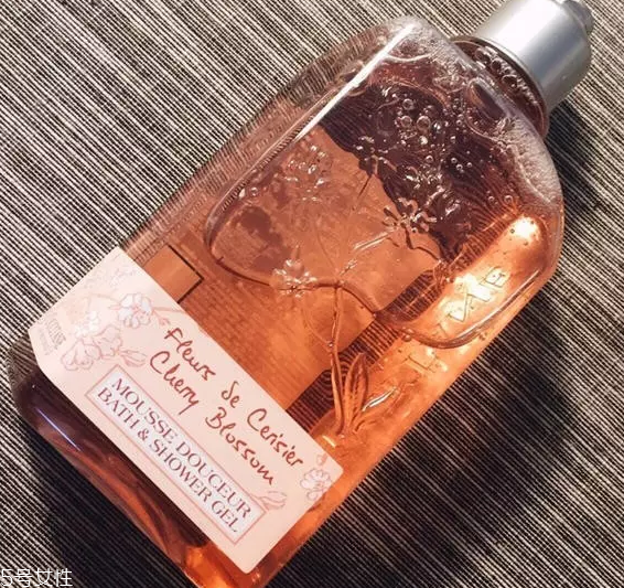 抗痘沐浴露哪個(gè)牌子好 祛后背痘痘十款沐浴露 抗痘沐浴露哪個(gè)牌子好 祛后背痘痘十款沐浴露