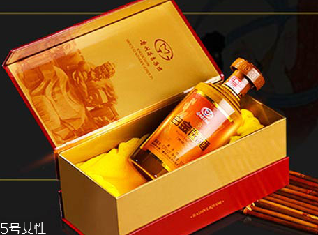 茅臺(tái)白金醬酒價(jià)格 茅臺(tái)白金醬酒多少錢(qián)一瓶