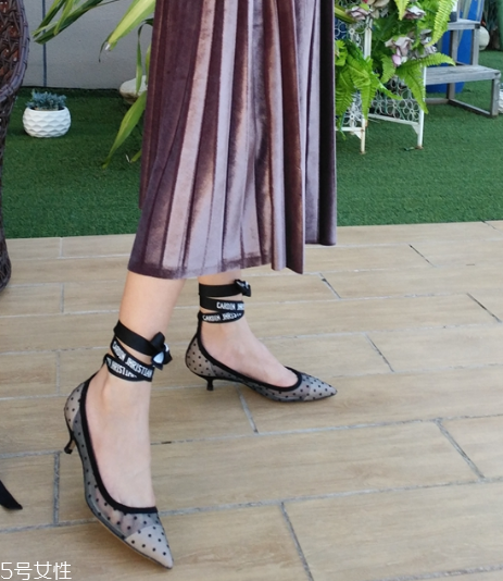 今年流行什么款式貓跟鞋？今年最火的貓跟鞋款式