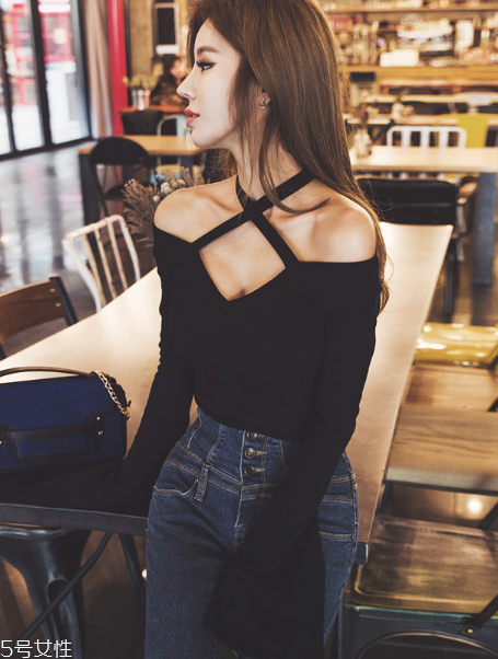 夏天穿什么樣的露肩裝好看？今夏最流行的露肩裝推薦