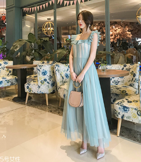 2018夏天流行什么顏色？2018夏天最火的衣服顏色