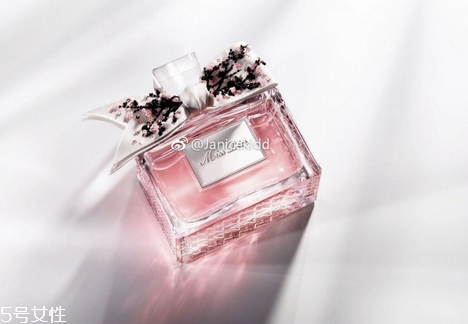 迪奧花漾精萃香氛好聞嗎 迪奧小姐漫舞花漾香氛高級定制版 迪奧花漾精萃香氛好聞嗎 迪奧小姐漫舞花漾香氛高級定制版