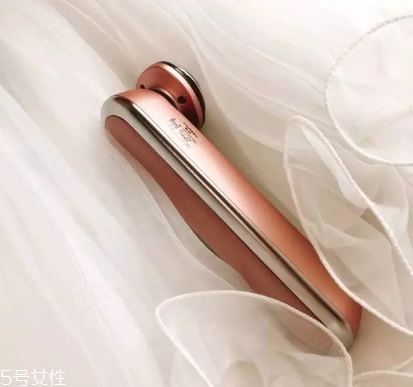 雅萌射頻美容儀怎么樣？雅萌Bloom射頻美容儀效果評測