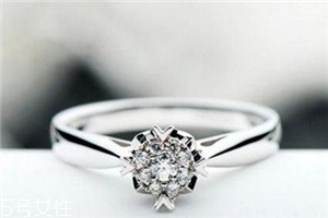 戒指會(huì)越戴越松嗎？戒指會(huì)不會(huì)越戴越大？