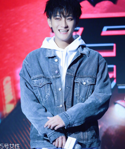 chanel星星耳環(huán)多少錢(qián)？香奈兒星星耳環(huán)價(jià)格