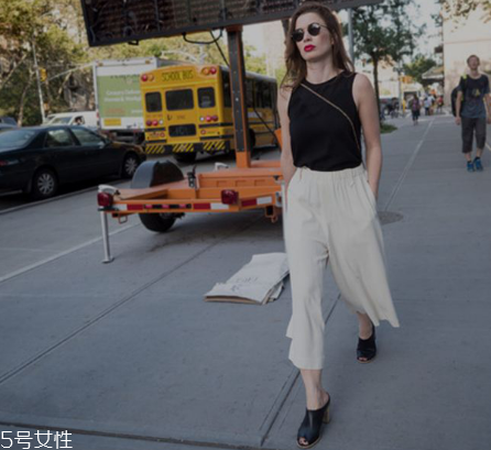 雪紡衣服怎么搭配？雪紡衣服搭配技巧