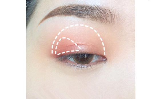 橘紅色眼影怎么畫 橘色眼妝畫法步驟圖 橘紅色眼影怎么畫 橘色眼妝畫法步驟圖