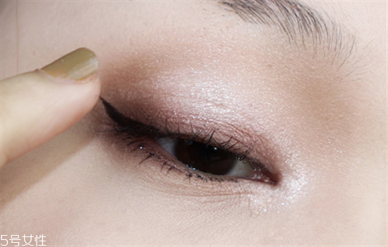 超自然的學(xué)生眼妝畫法 新手眼妝教程 超自然的學(xué)生眼妝畫法 新手眼妝教程