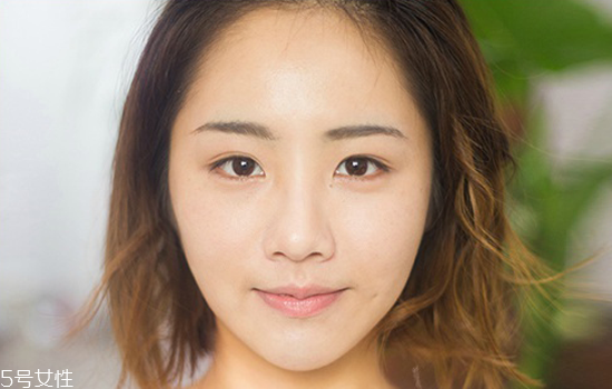 金色眼妝怎么畫好看 夏日混血妝妝容教程圖解 金色眼妝怎么畫好看 夏日混血妝妝容教程圖解