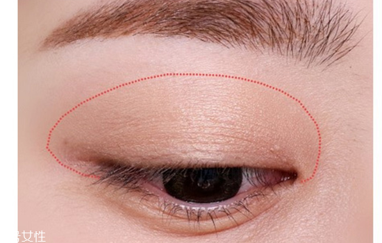 金棕色眼影怎么畫好看 棕色眼妝畫法 金棕色眼影怎么畫好看 棕色眼妝畫法