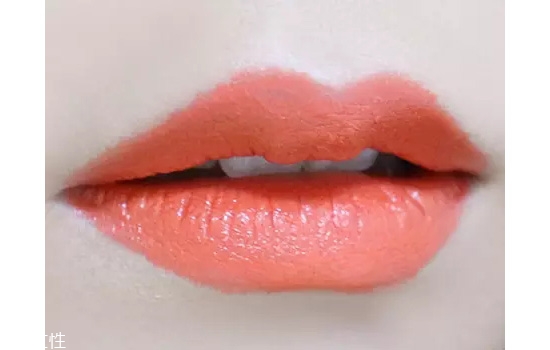 綠色眼影怎么畫好看 綠色眼妝的畫法教程圖解 綠色眼影怎么畫好看 綠色眼妝的畫法教程圖解