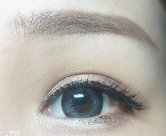 金色眼妝怎么畫好看 夏日混血妝妝容教程圖解 金色眼妝怎么畫好看 夏日混血妝妝容教程圖解