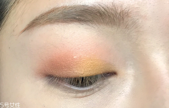 金色眼妝怎么畫好看 夏日混血妝妝容教程圖解 金色眼妝怎么畫好看 夏日混血妝妝容教程圖解