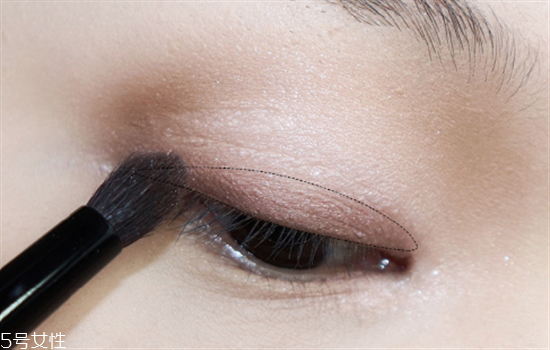 超自然的學(xué)生眼妝畫法 新手眼妝教程 超自然的學(xué)生眼妝畫法 新手眼妝教程