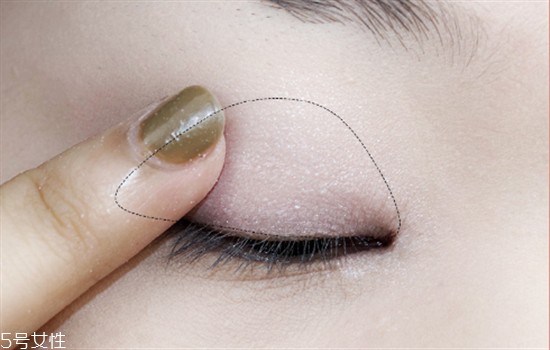 超自然的學(xué)生眼妝畫法 新手眼妝教程 超自然的學(xué)生眼妝畫法 新手眼妝教程