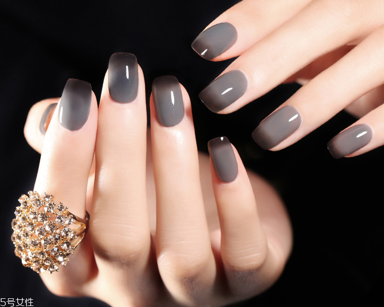 莫蘭迪色美甲圖片 莫蘭迪色美甲款式大全 莫蘭迪色美甲圖片 莫蘭迪色美甲款式大全