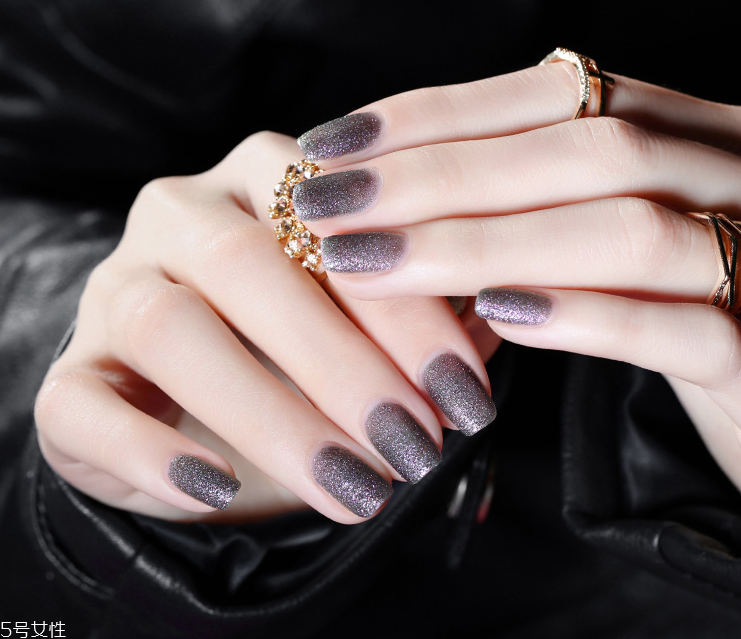 莫蘭迪色美甲圖片 莫蘭迪色美甲款式大全 莫蘭迪色美甲圖片 莫蘭迪色美甲款式大全