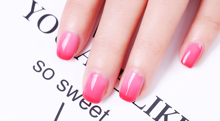 溫變美甲圖片 2018溫變顯白美甲新款式 溫變美甲圖片 2018溫變顯白美甲新款式