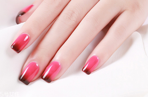 溫變美甲圖片 2018溫變顯白美甲新款式 溫變美甲圖片 2018溫變顯白美甲新款式