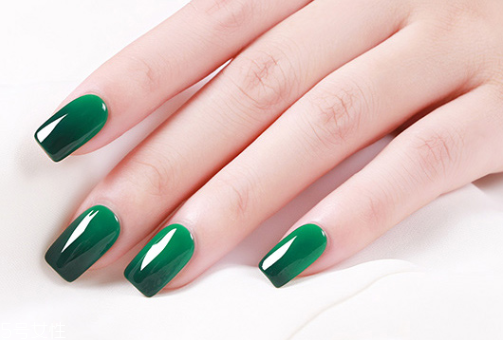 溫變美甲圖片 2018溫變顯白美甲新款式 溫變美甲圖片 2018溫變顯白美甲新款式