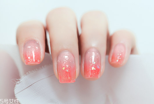 溫變美甲圖片 2018溫變顯白美甲新款式 溫變美甲圖片 2018溫變顯白美甲新款式