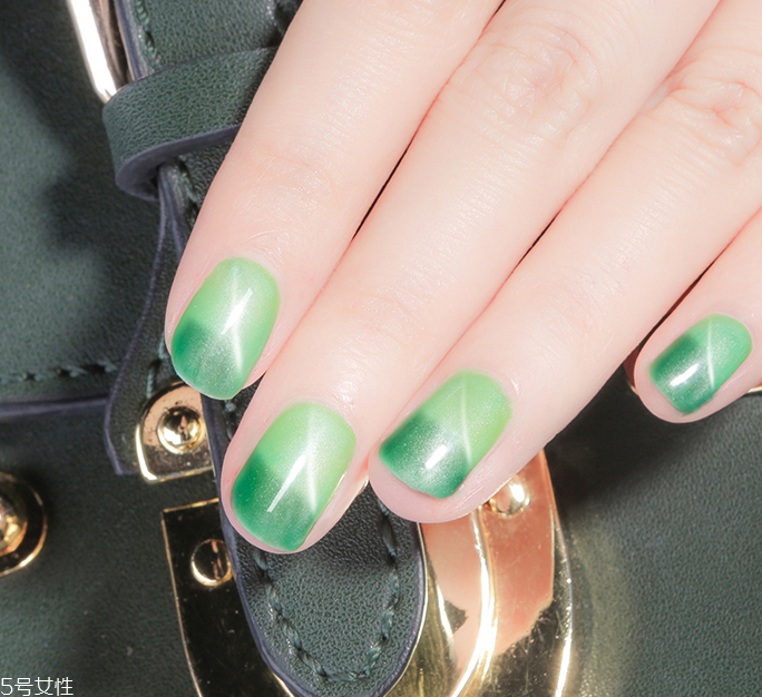 溫變美甲怎么涂均勻 溫變美甲使用方法 溫變美甲怎么涂均勻 溫變美甲使用方法