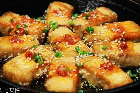 毛豆腐有害嗎 毛豆腐為什么有白毛 毛豆腐有害嗎 毛豆腐為什么有白毛