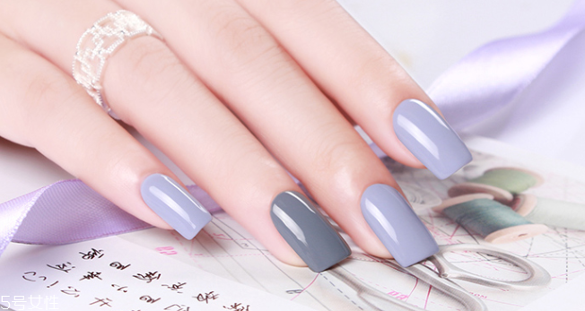 霧霾藍(lán)指甲圖片 霧霾藍(lán)美甲樣式大全 霧霾藍(lán)指甲圖片 霧霾藍(lán)美甲樣式大全