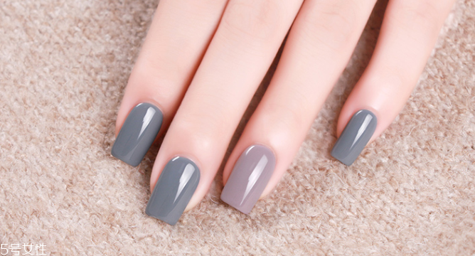 霧霾藍(lán)指甲圖片 霧霾藍(lán)美甲樣式大全 霧霾藍(lán)指甲圖片 霧霾藍(lán)美甲樣式大全