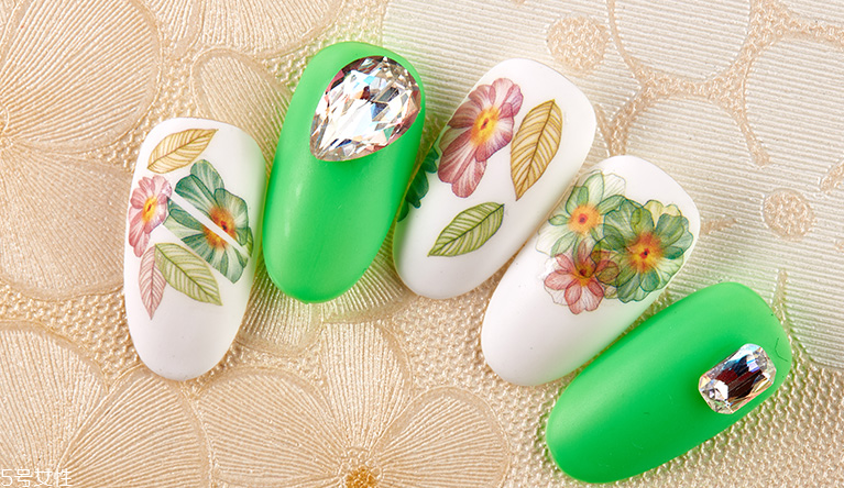 古風(fēng)手繪美甲圖片 中國(guó)風(fēng)手繪圖案美甲2018最新 古風(fēng)手繪美甲圖片 中國(guó)風(fēng)手繪圖案美甲2018最新