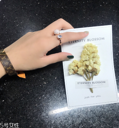 戒指為什么要纏紅線？戒指綁紅繩的意義