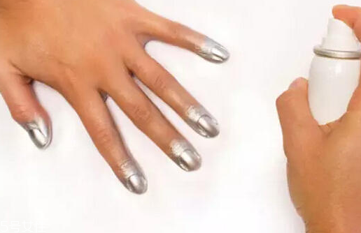 噴涂式指甲油怎么用 指甲油噴霧使用方法 噴涂式指甲油怎么用 指甲油噴霧使用方法