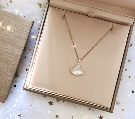 寶格麗扇子項鏈是什么材質？寶格麗小扇子項鏈材質