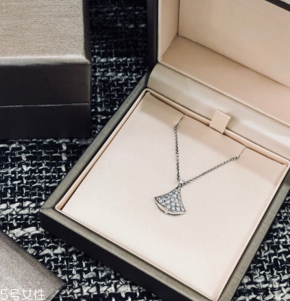 寶格麗扇子項鏈是什么材質？寶格麗小扇子項鏈材質