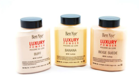 定妝噴霧和定妝蜜粉哪個好 蜜粉挑選2個妙招