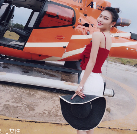 皮膚黃穿什么顏色顯白？適合黃皮女生的衣服顏色