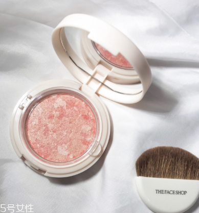 菲詩(shī)小鋪大理石腮紅試色 4個(gè)色號(hào)上臉圖