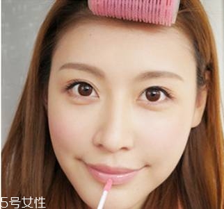 淡妝眼影顏色搭配法 2018最流行淡妝化妝步驟 淡妝眼影顏色搭配法 2018最流行淡妝化妝步驟