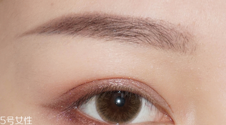 藕粉色眼影配什么口紅 藕粉色日常眼妝教程 藕粉色眼影配什么口紅 藕粉色日常眼妝教程