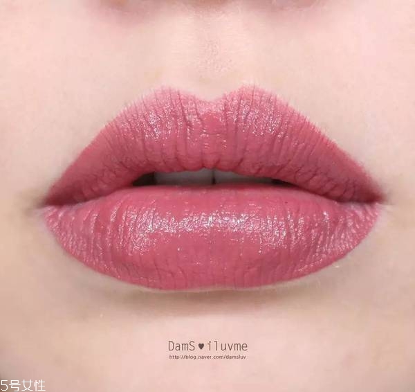 阿瑪尼紅管501和黑管501哪個(gè)好看 阿瑪尼唇釉怎么選購 阿瑪尼紅管501和黑管501哪個(gè)好看 阿瑪尼唇釉怎么選購