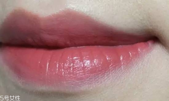 阿瑪尼紅管501和黑管501哪個(gè)好看 阿瑪尼唇釉怎么選購 阿瑪尼紅管501和黑管501哪個(gè)好看 阿瑪尼唇釉怎么選購