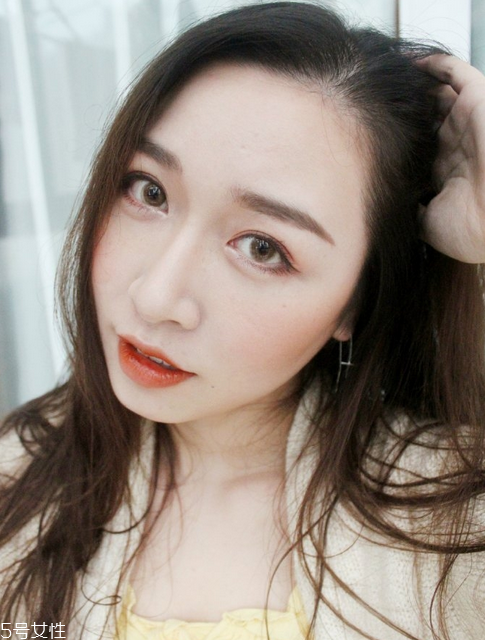 黃皮適合臟橘色嗎 hm臟橘色口紅試色 黃皮適合臟橘色嗎 hm臟橘色口紅試色