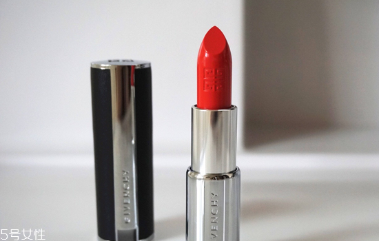 紀(jì)梵希小羊皮哪個顏色最火最好看 紀(jì)梵希小羊皮口紅試色 紀(jì)梵希小羊皮哪個顏色最火最好看 紀(jì)梵希小羊皮口紅試色