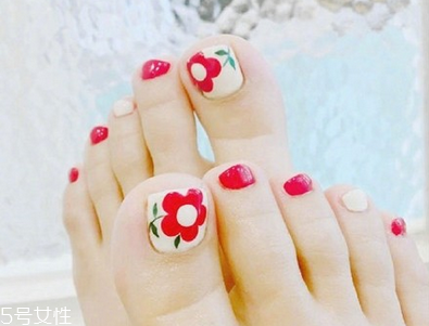 夏季腳部個(gè)性美甲圖片大全 最新腳指甲款式圖片2022 夏季腳部個(gè)性美甲圖片大全 最新腳指甲款式圖片2022